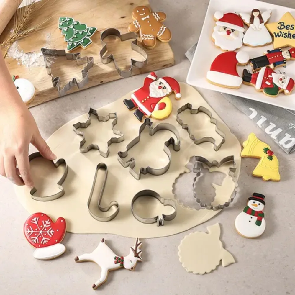 

Stainless Steel Biscuit Molds Candy Cookie Cutter Baking Tools For Christmas Xmas Snowflake Santa Claus Gingerbread Cake Moulds