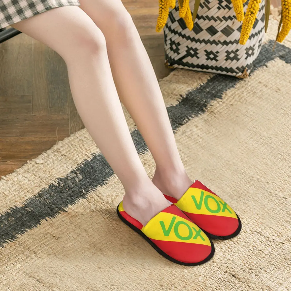 Пользовательские флаг Испании Vox мягкие домашние тапочки из пены с эффектом
