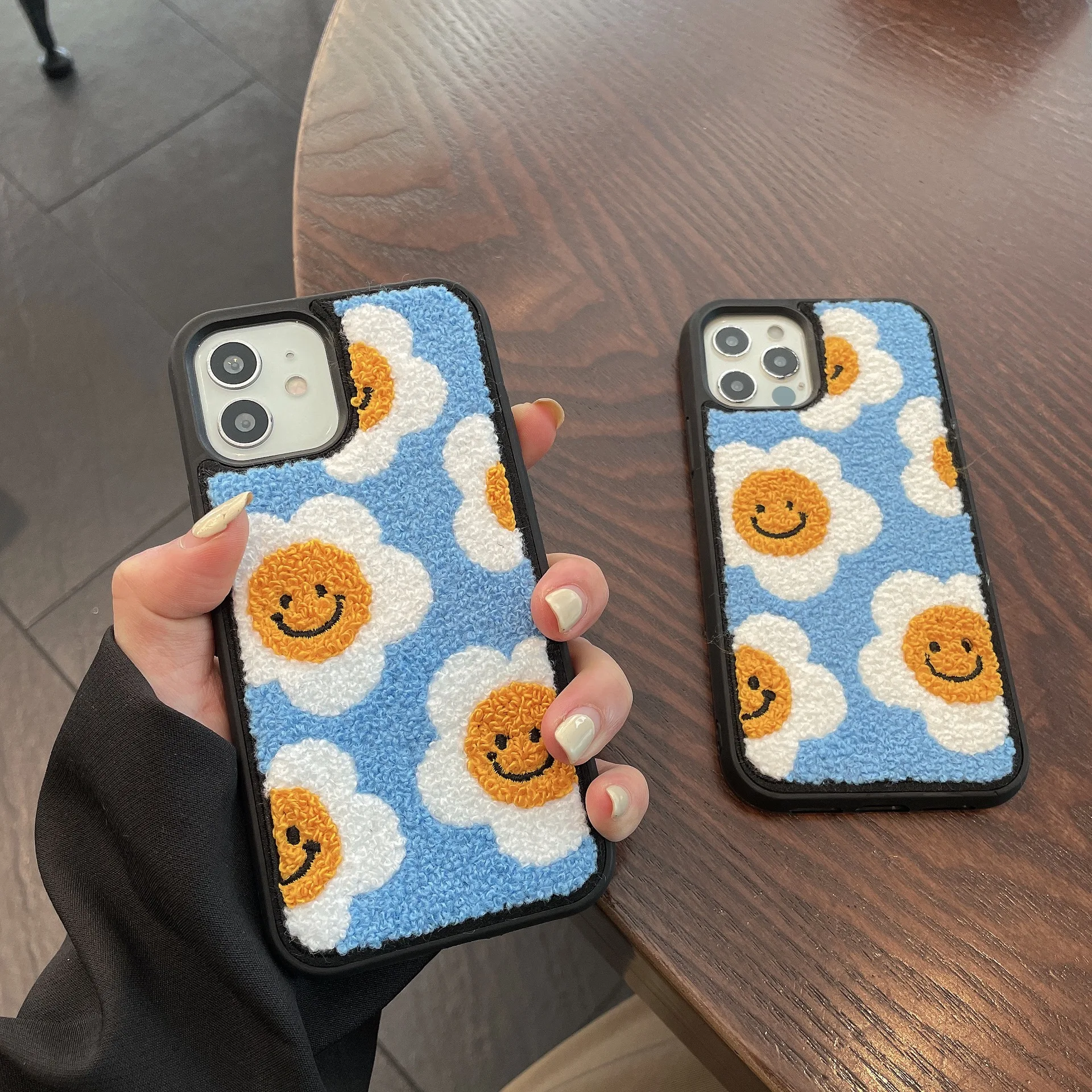 

Furry Art Smiley Face Flower Phone Case For iPhone 13 11 12 Pro 7 8 Plus X XR XS Max Plush Warmer Korean Aesthetic Back Cover