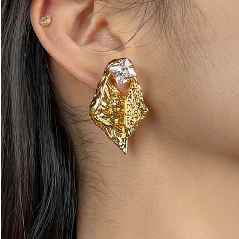 

2023 Irregular Tinfoil Pattern Design Earrings Retro European and American Exaggerated Atmosphere Earrings