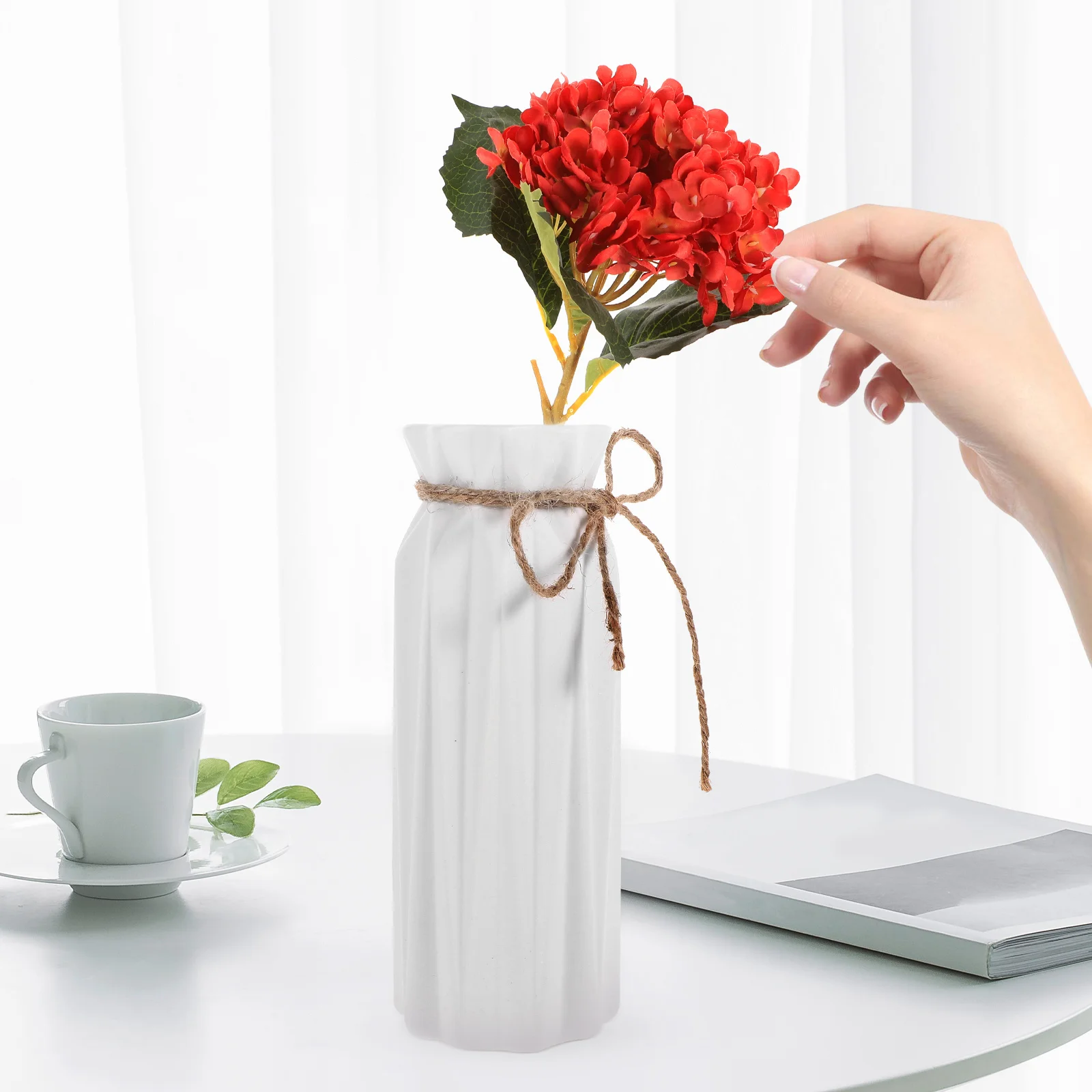 

Small Vase Home Flower White Arrangement Tall Ceramic Table Centerpiece Decoration Ceramics Dried