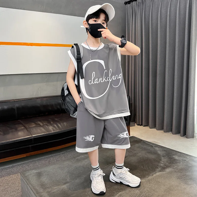 

Топ с буквенным принтом для мальчиков-подростков, верхняя одежда, комплект из 2 предметов, летний детский топ без рукавов, свободные шорты, спортивный комплект одежды