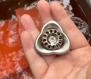 

Second-hand product EDC sacred spins fingertip gyroscope