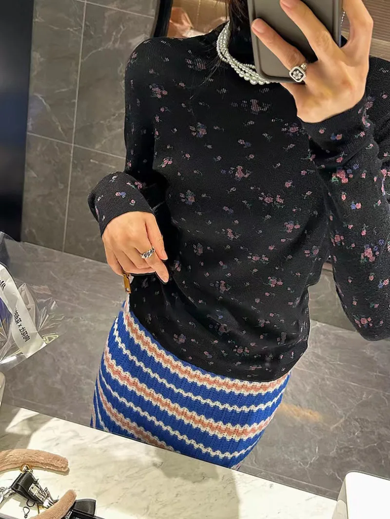 Корейский вязаный свитер с высоким воротом Женский облегающий разноцветный