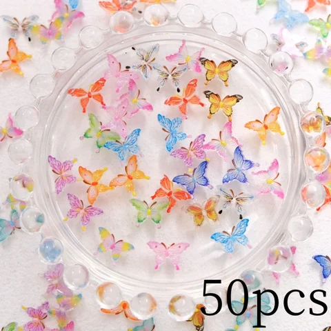 Миниатюры бабочек из смолы