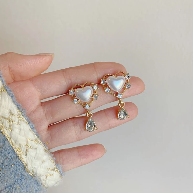 

Luxury Classic Zircon Pearl Love Heart Drop Earring for Women Small Clip Earring without Pierced Anniversary Gift Jewelry