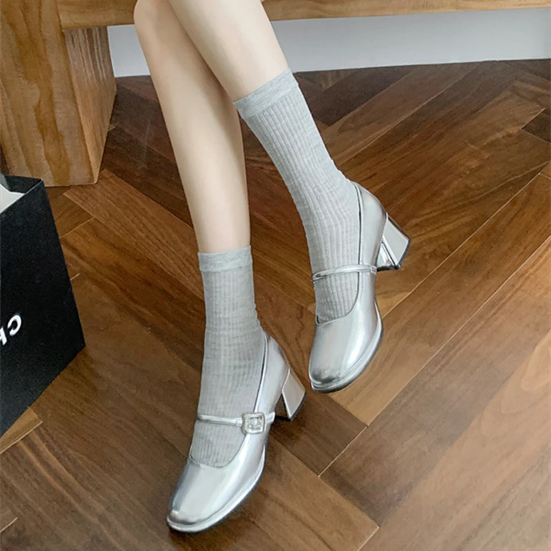 Туфли женские на толстом каблуке квадратный носок закрытый пряжка пикантные