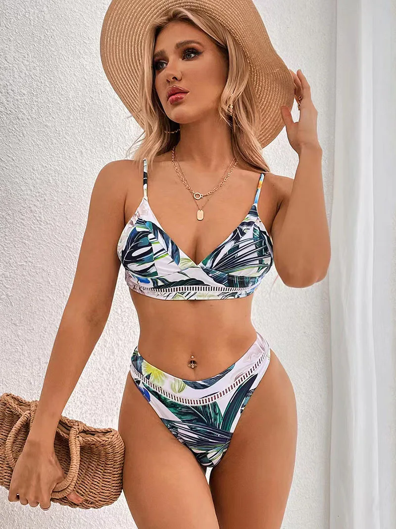 

2022 new high waist sexy bikini split three-point swimsuit seaside resort performance nightclub swimsuit women