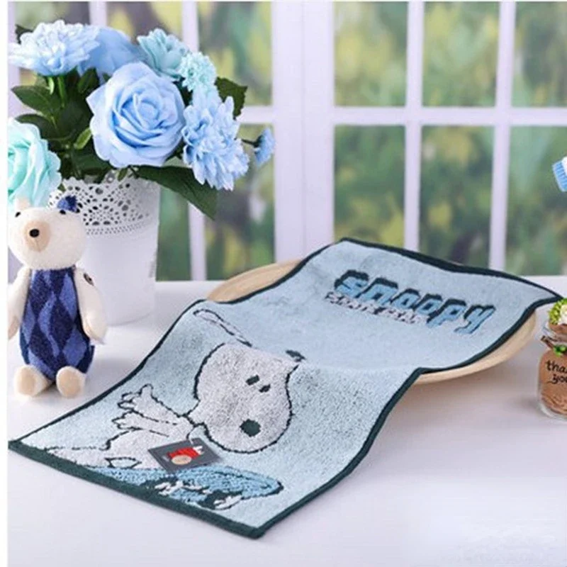 

Детское полотенце MINISO с рисунком Снупи