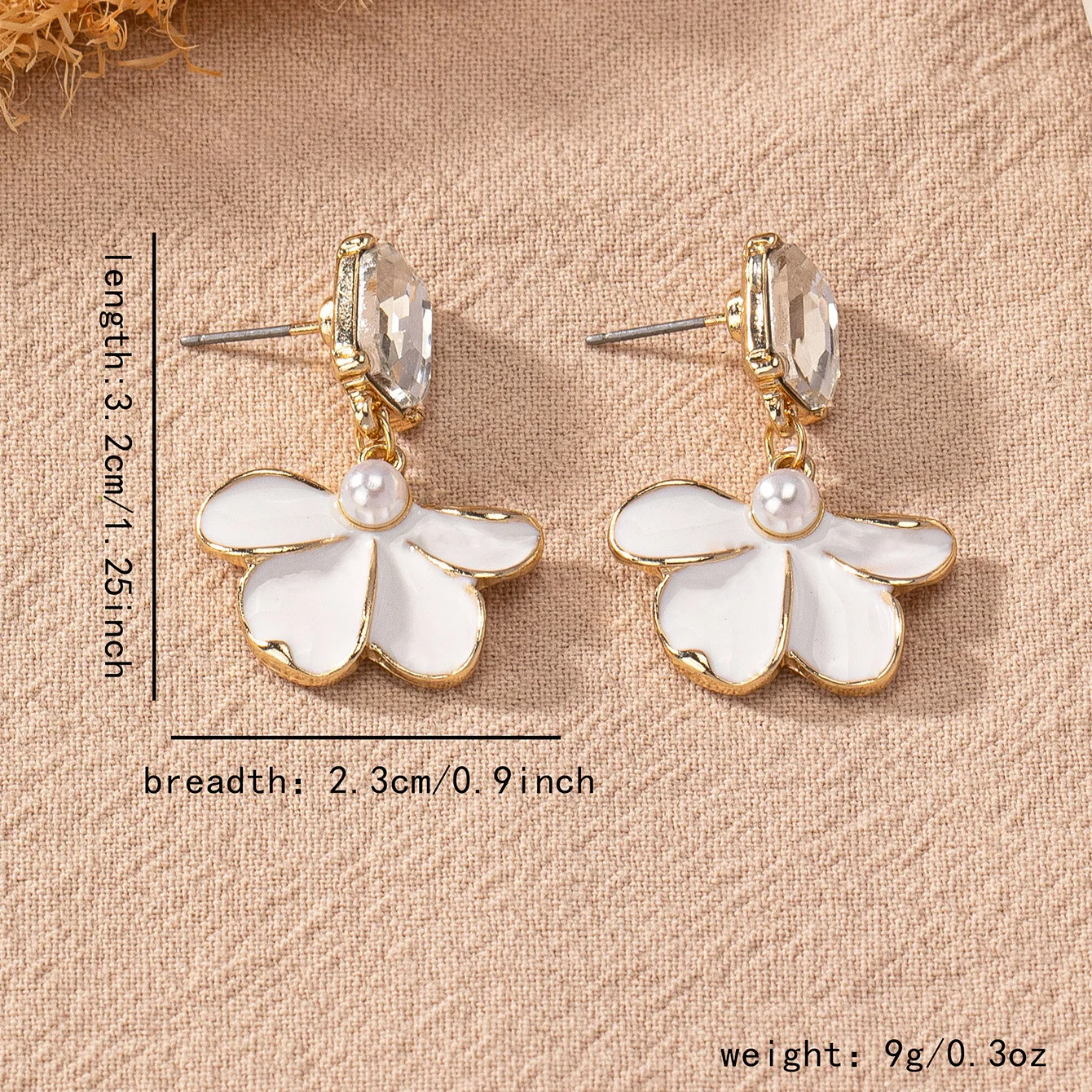 Женские серьги-гвоздики с искусственным жемчугом