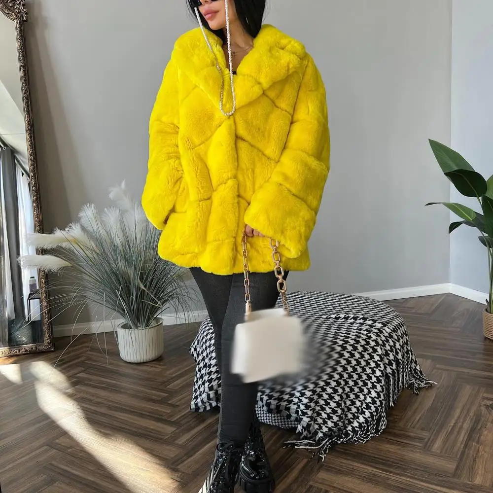 Женская зимняя верхняя одежда средней длины из натурального меха кролика рекс