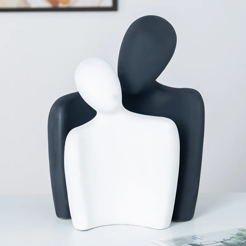 

Nordic Abstract Hug Couple Figure Sculpture Ceramic Art Bust Portrait Bookcase Ornament Black and White Figure Statue Home Decor