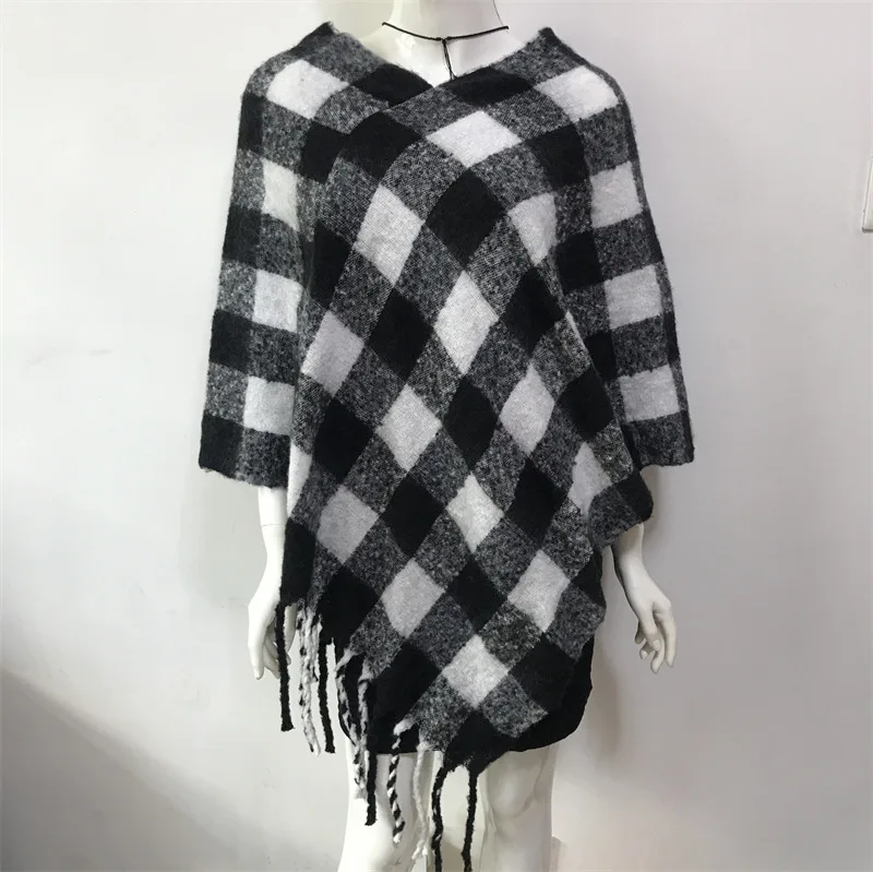 

Spring Autumn Hot Selling New Ring Yarn Coarse Tassel Small Lattice Women Cloak Shawl Lady Imitation Wool Black White