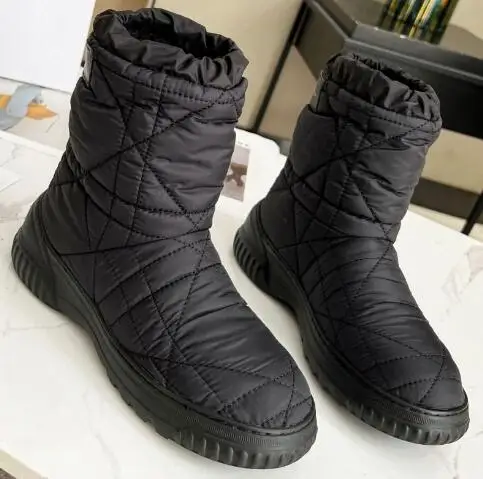 

UVRCOS Black Fashion Women Boots High Quality Winter Warm Snow Boots Black