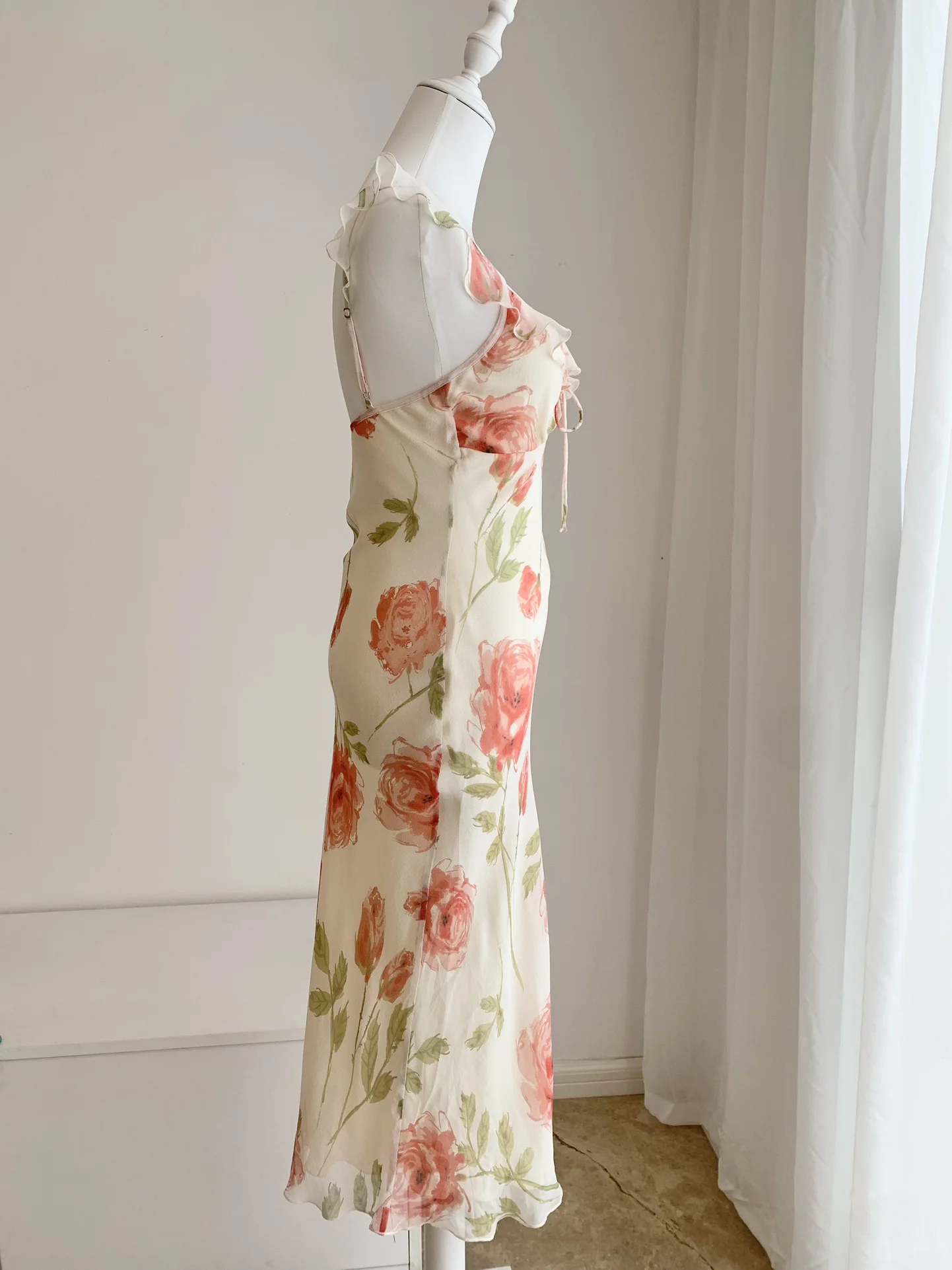 Женское облегающее платье миди из 100% шелка с цветочным принтом