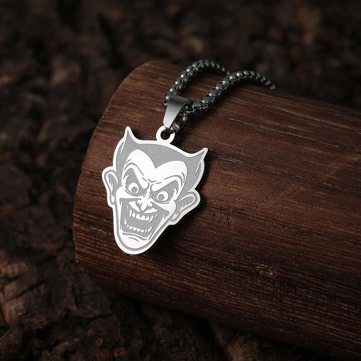 Ожерелье из нержавеющей стали с забавным лицом и подвеской в стиле Джокера для