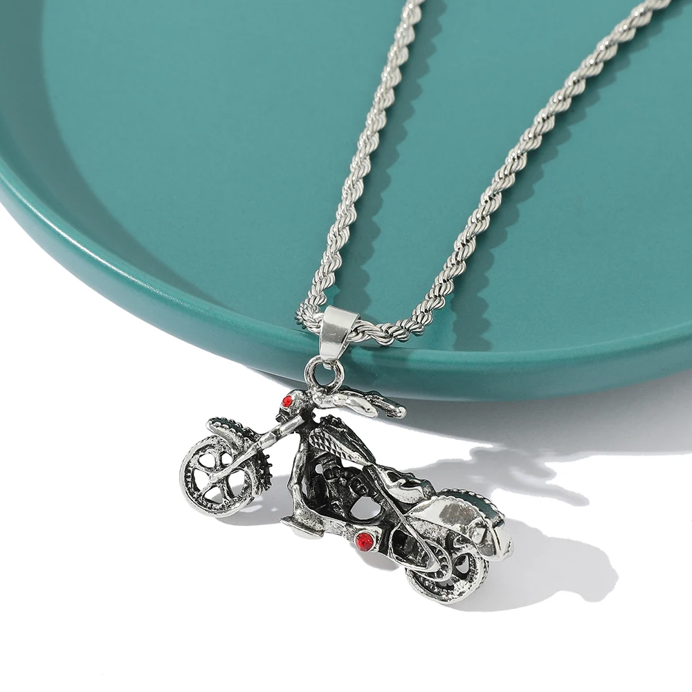 Цепочка с подвеской в виде призрака из мультфильма Disney