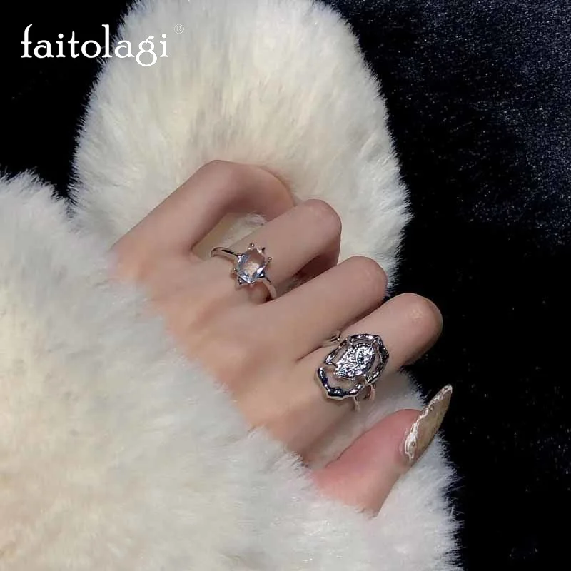 

Gothic Crystal Irregular Rings Vintage Aesthetic Texture Hollow Geometric Rings for Women Punk Wedding Ring Egirl Jewelry Party