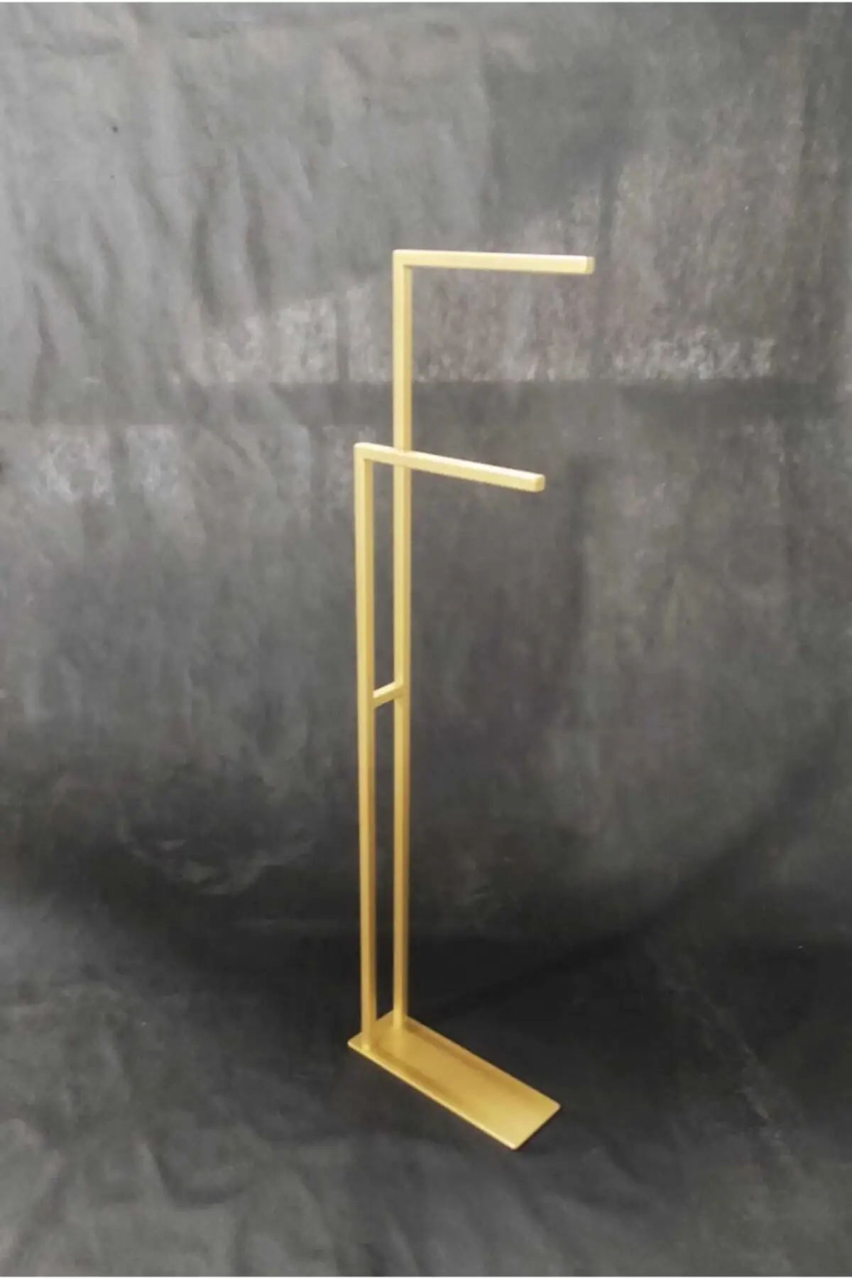 

Золотистый держатель для полотенец Arya с 2 рукавами