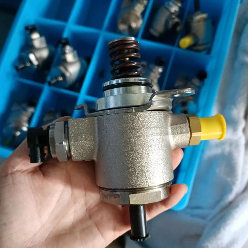 1 шт. автомобильный топливный насос 06J127025J как показано автомобильные