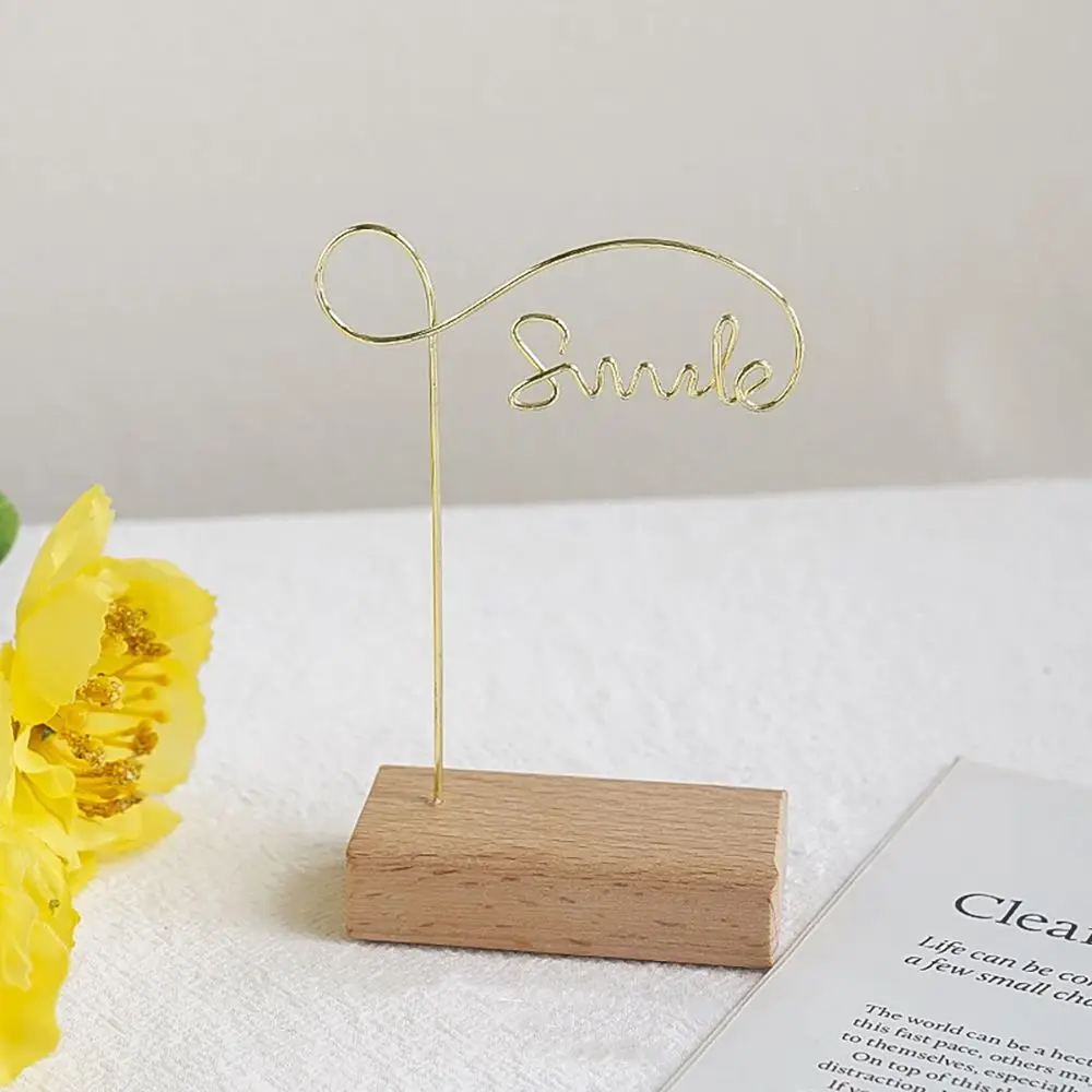 

Деревянная подставка для ювелирных изделий