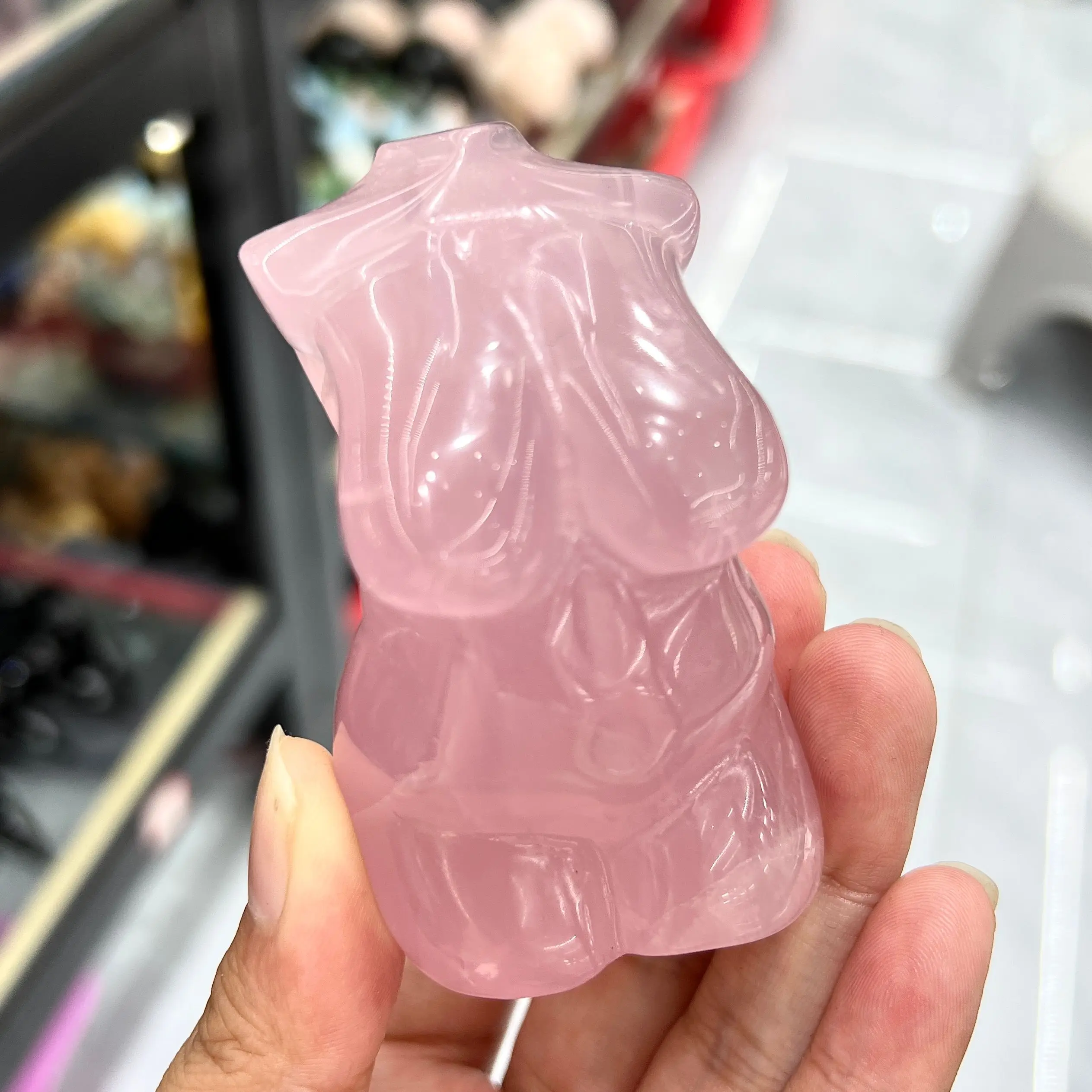 

1 шт., резная модель кварца розы, 9 х4 см