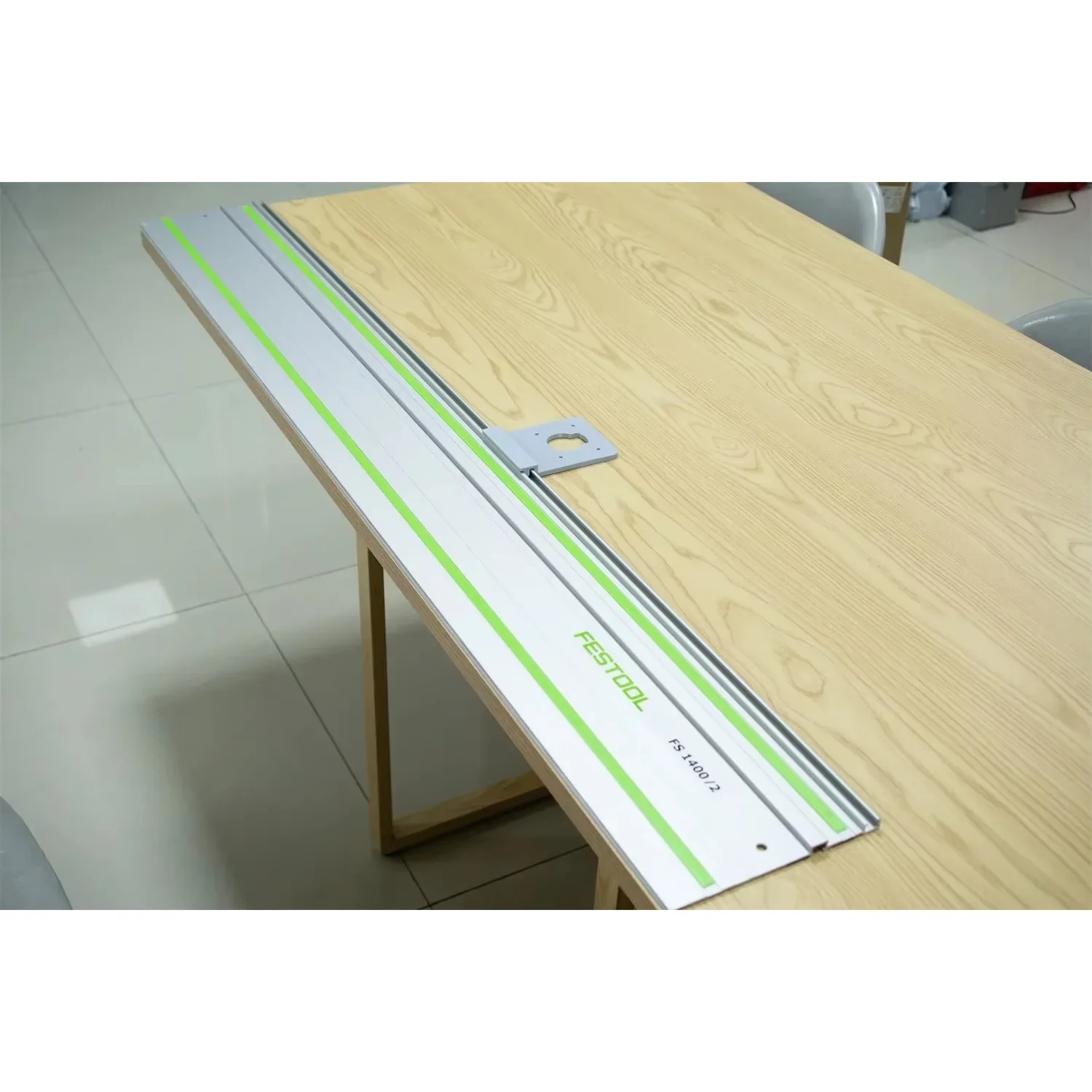 

Адаптер для фрезера Makita XTR01Z/RT0700C