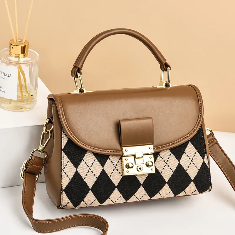 

French Niche Bag Women 2022 New Trendy Spring Messenger Bag Retro Small Square Bag Simple Women's Handbag