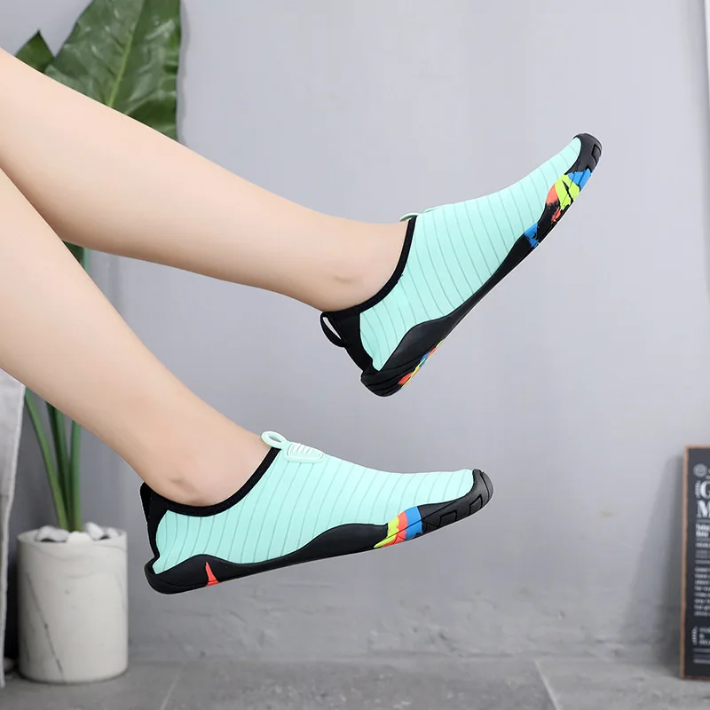 

Quick Dry Non-Slip Unisex Water Shoes Summer Beach Seaside Water Shoes Soft Sufing Swimming Shoes Boys Girls Barefoot Shoes New