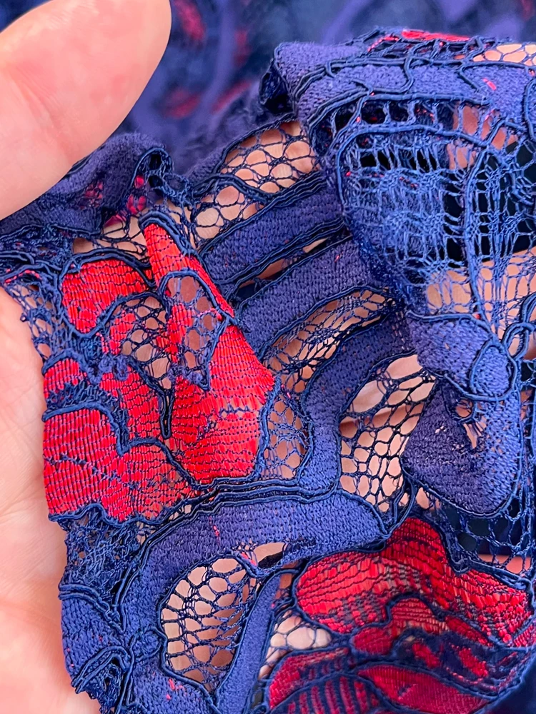 Элегантное кружевное платье женское демисезонное облегающее платье-трапеция с