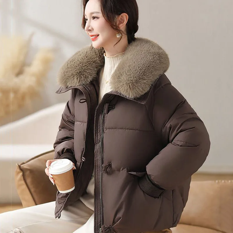 Новый зимний женский плащ на пуху хлопковое пальто большого размера с меховым