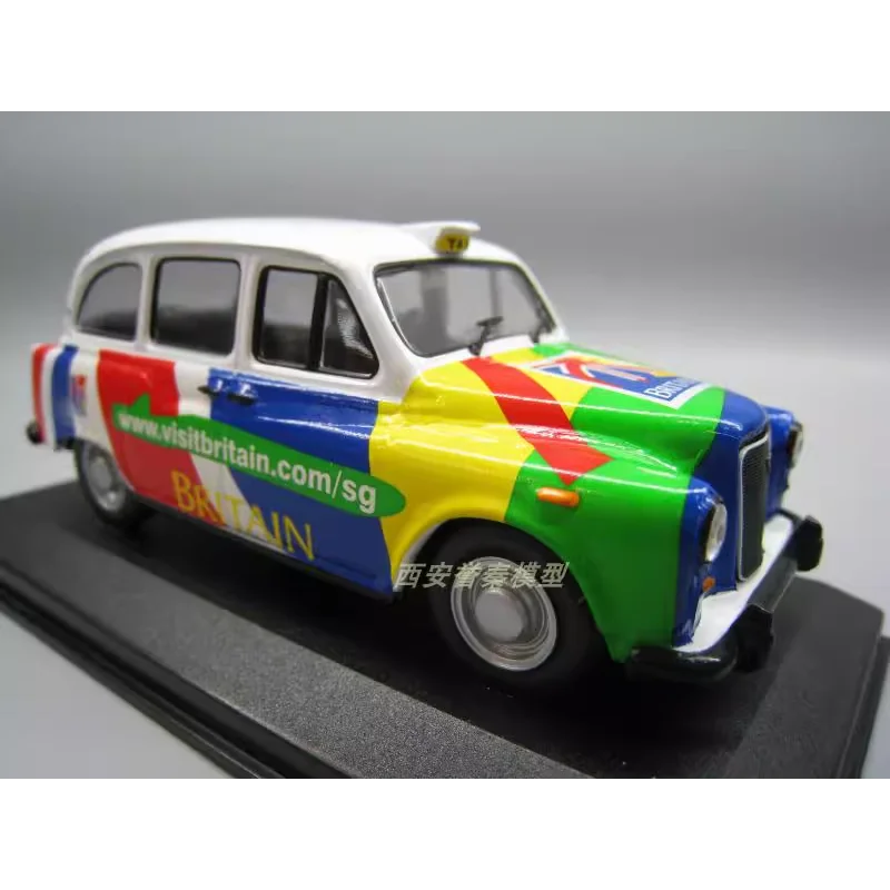 Фото Коллекционная модель автомобиля IXO 1/43 LTI FX4 SINGAPORE 2000 TAXI из литого металла, сувенир, украшение для витрины, подарок №4