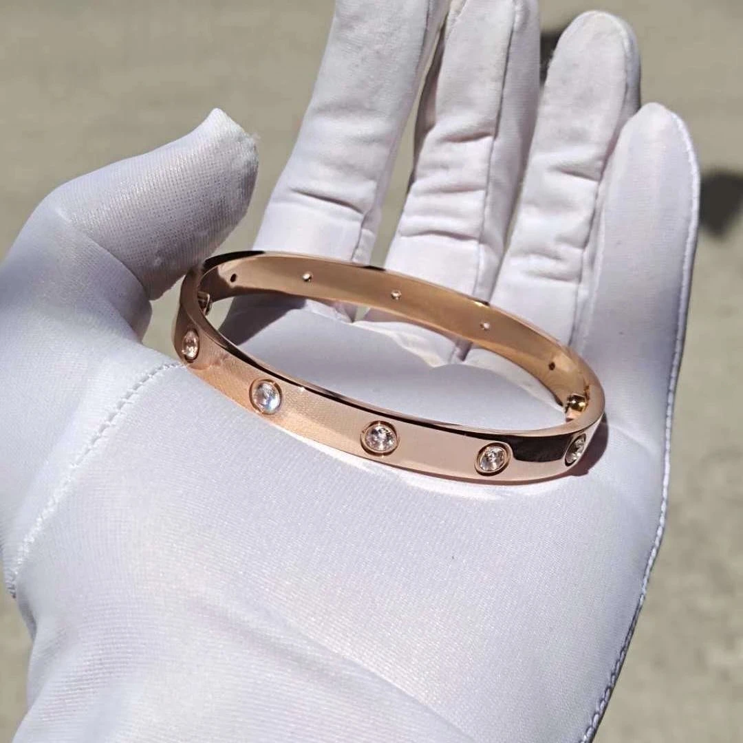 

2023 new classic trend fashion women's bracelet high quality luxury