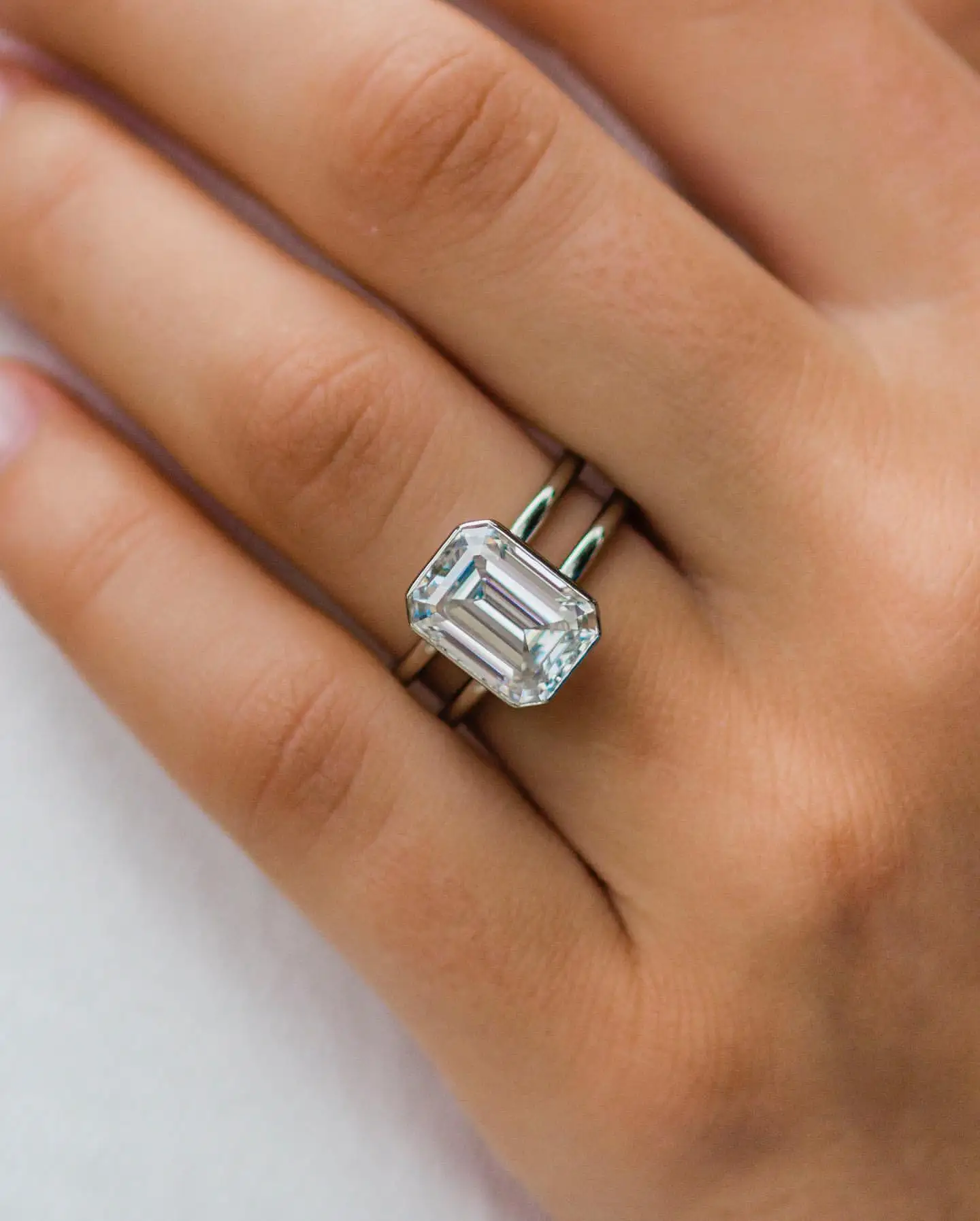JOVOVASMILE Lab Created Diamond Rings Women Engagement Moissanite Jewelry 4.6 Carat 11x8mm Emerald Cut Invisible Bezel Halo Band