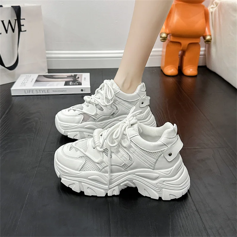 Новая женская повседневная модная спортивная обувь большого размера удобная