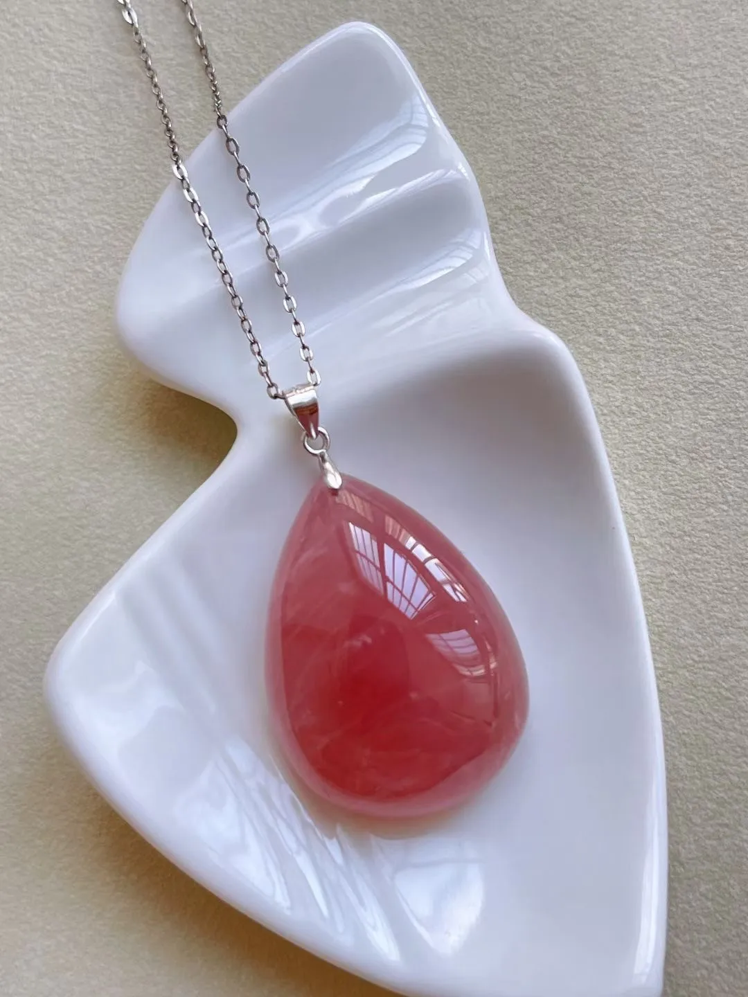 Подвеска Из Натурального Розового Кварца 31x22x10 мм