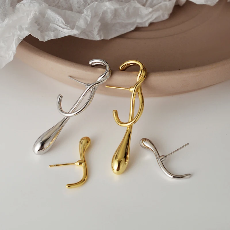 

Женские серьги-гвоздики из серебра 925 пробы