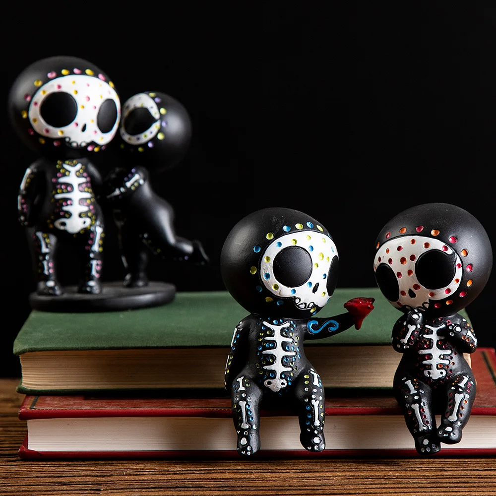 Gifts for New Year 2022 Figurines for Interior Gothic Skull Decoration Lovers Resin Decorative Crafts Gifts Doll Accessories