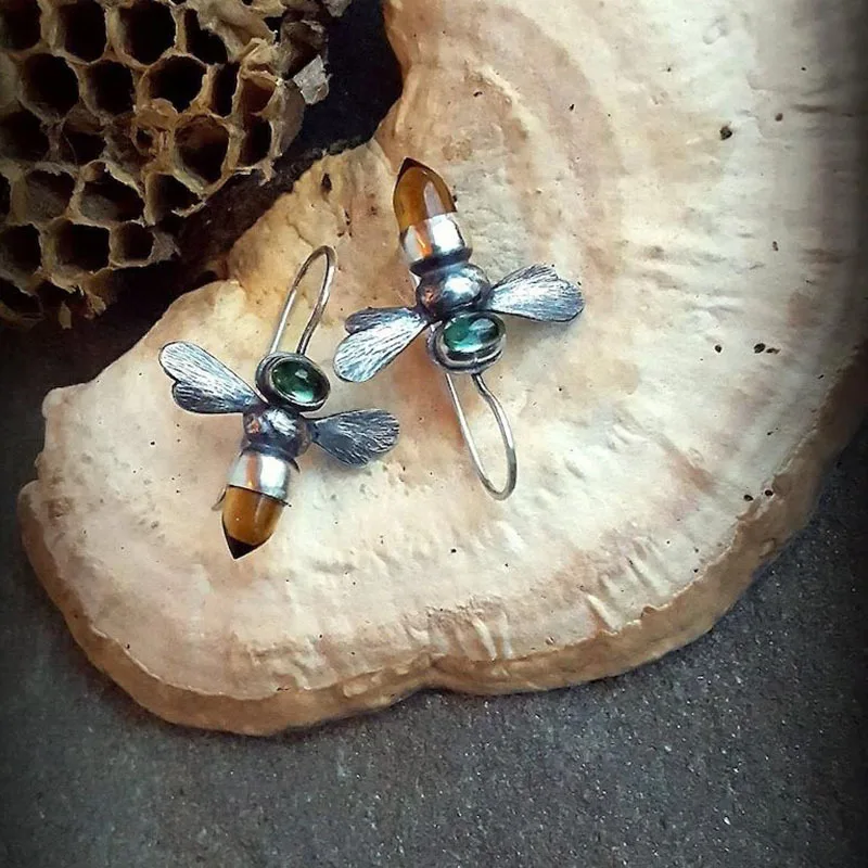 

Vintage Womens Silver Color Butterfly Earrings Ethnic Hand Carving With Simulated Pearl Dangle Earring Ola Metal Jewelry aretes