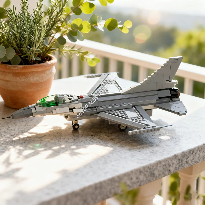 Фото 856 деталей MOC General Dynamics F-1 Fighting Falcon: Конструктор, модель для сборки, креативный подарок на фестиваль №1