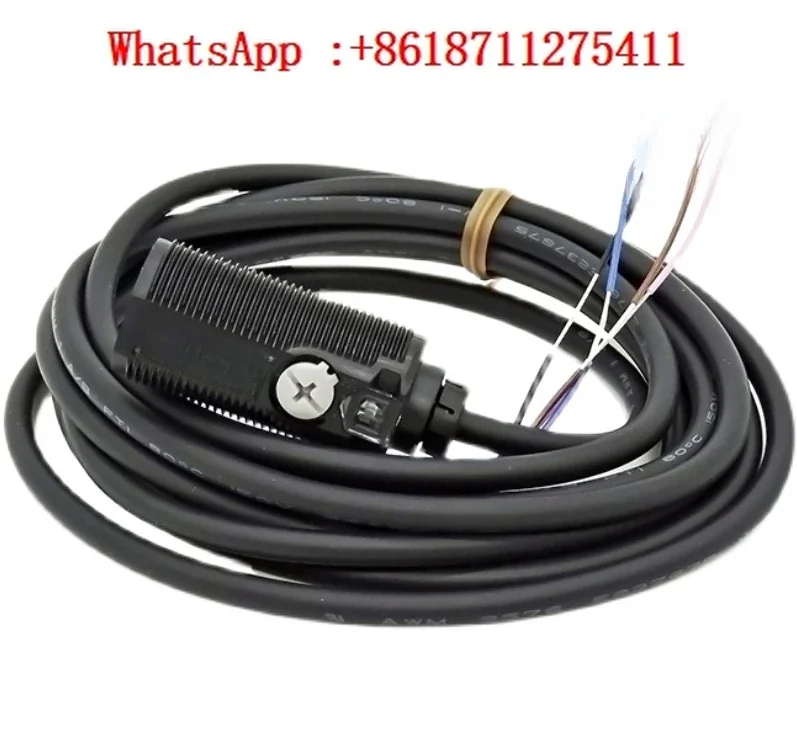 Цилиндрический фотоэлектрический переключатель диффузного отражения E3FA-DN11/DN12