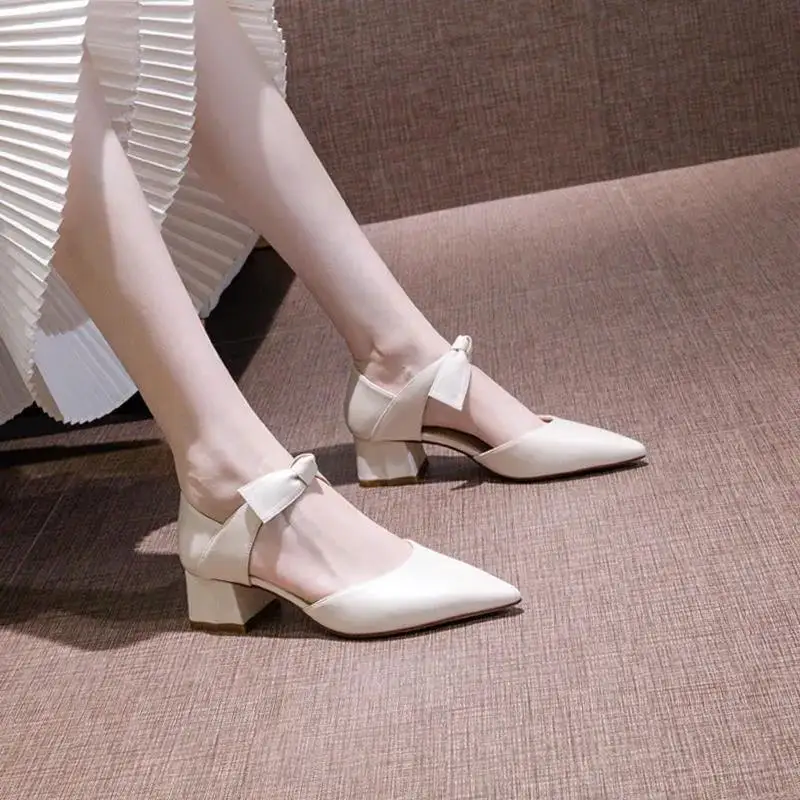 

Women's Shoes 2023 New Fashion Pointed-Toe Hollowed Bow Classy High Heels Female Students Chunky Heel Sexy Fashion Ladies Pumps