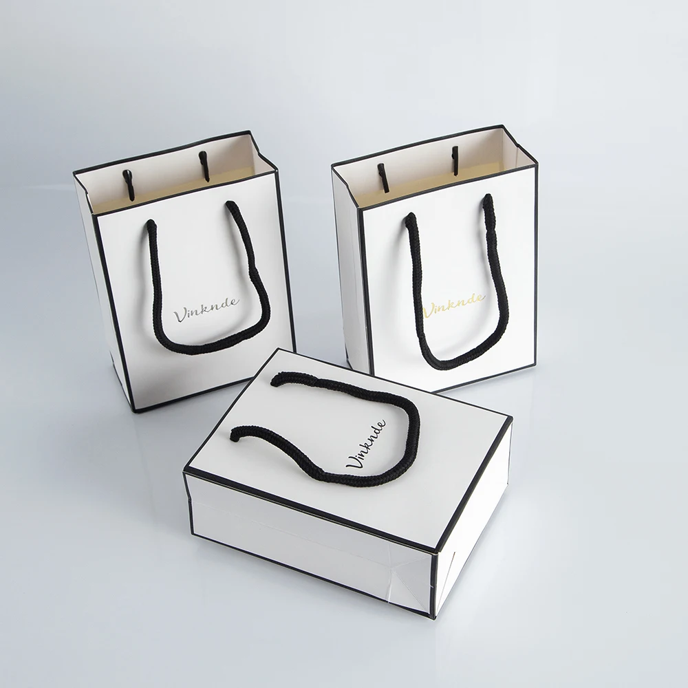 Custom Logo Thick Kraft Paper White Black Gift Packaging Tote Bags 12X5.7X16cm Cardboard Clothes Present Favors Party Portable