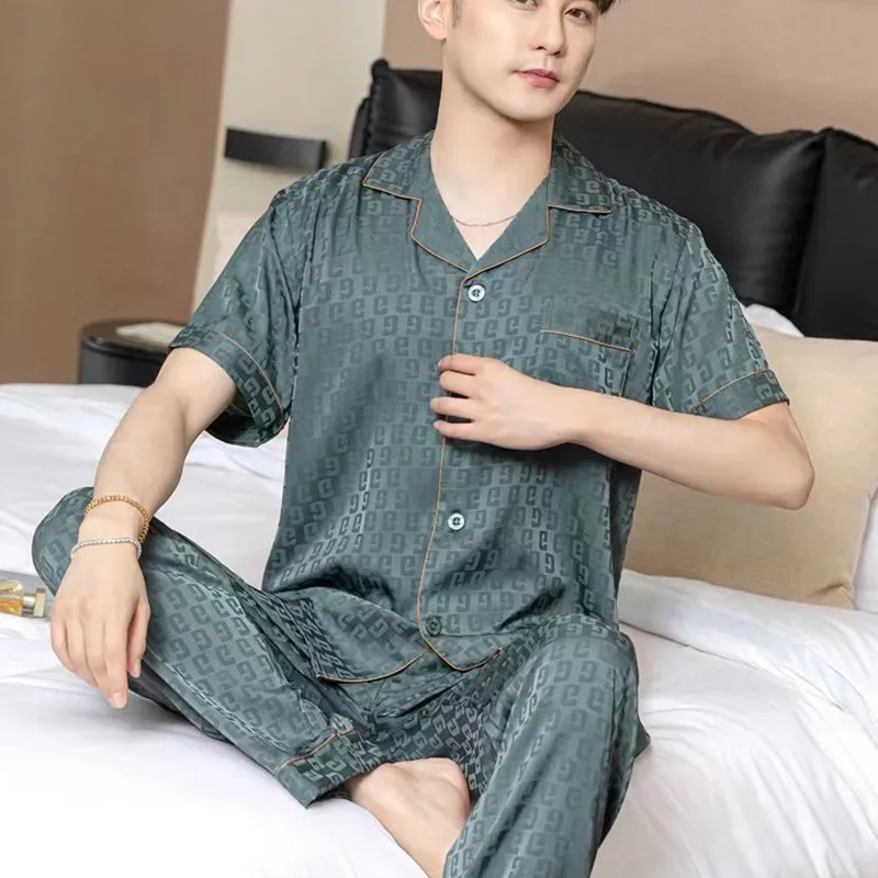 Men's spring, summer and autumn short-sleeved new fashion ice silk loose home clothes silk oversize can be worn short
