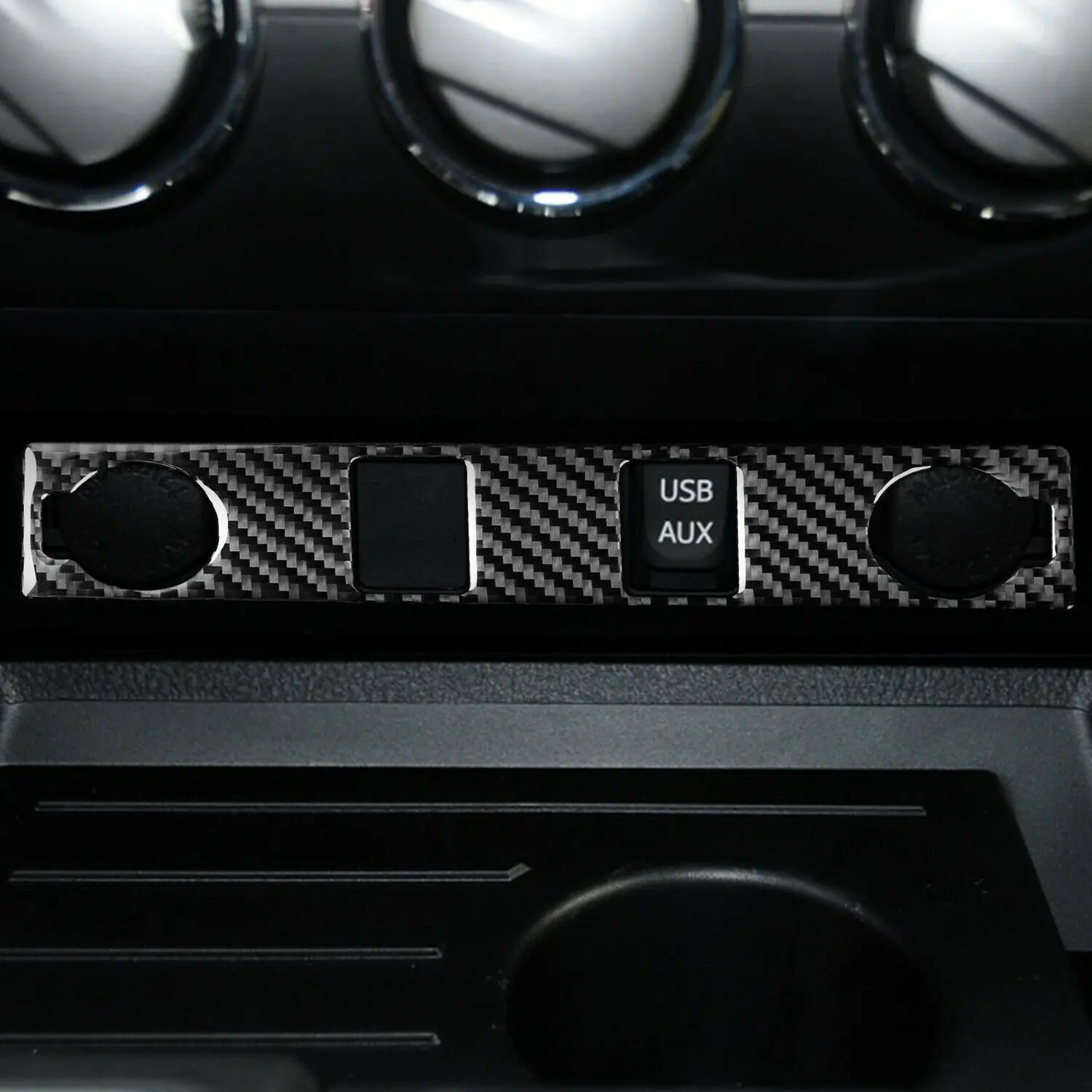 

Внутренняя крышка кнопки прикуривателя из настоящего углеродного волокна для Toyota Tundra 2014-21