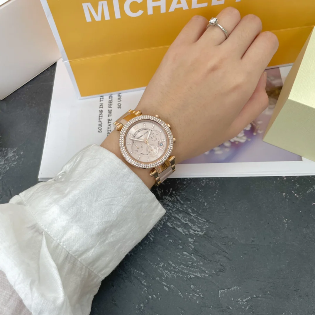 Фото Часы Michael Kors Parker MK5896 39 мм, роскошные, с бриллиантами, женские, модные, кварцевые, с эффектом «дыхания цветов», из нержавеющей стали и полимерного композита, наручные №5