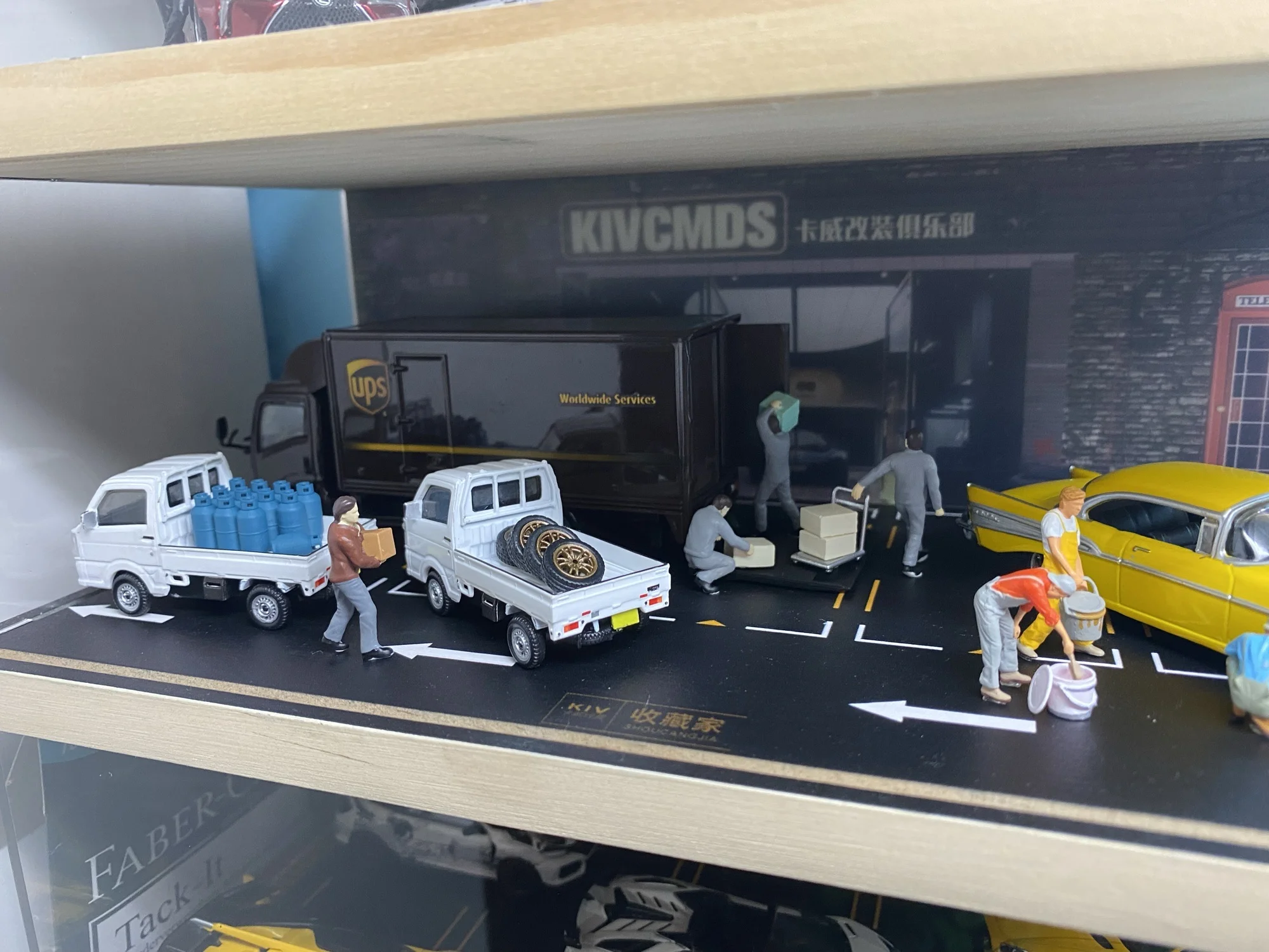 

1:64 Gas Tank For Car Model Scene Matching Diorame Figures Garage Scene