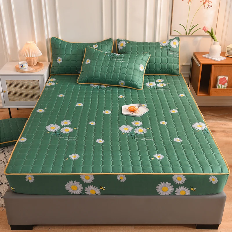 

New Product 100% Polyester Thickened Quilted Sheets Skin Friendly Mattress Covers Breathable High Quality Sheets(no pillowcases)