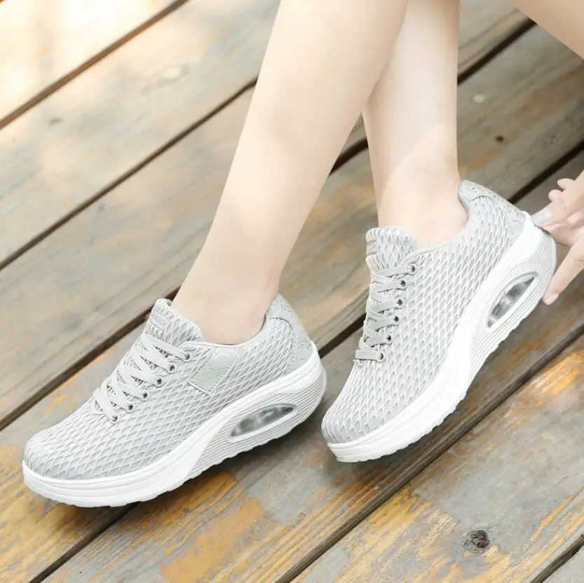 Summer Women Fashion Vulcanized Sneakers Platform Lace-Up Flat Ladies Shoes Casual Breathable Wedges Ladies Walking Sneakers