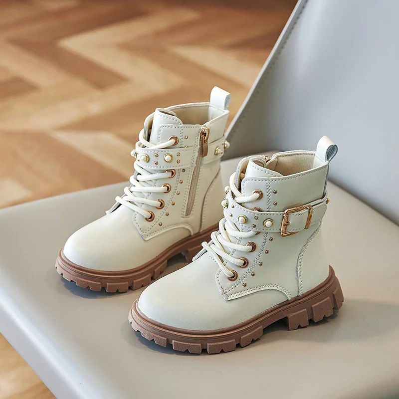 

Осенне-зимние детские короткие сапоги с жемчугом для девочек в британском стиле Нескользящие кожаные сапоги для больших детей Удобная Кожаная обувь с мягкой подошвой